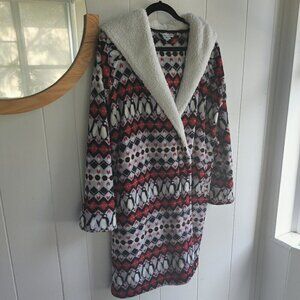 Vera Bradley Penguin Bathrobe Sz S-M  Soft with Fleece on collar & hood, no tie